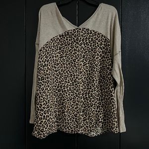 Boutique cheetah print long sleeve